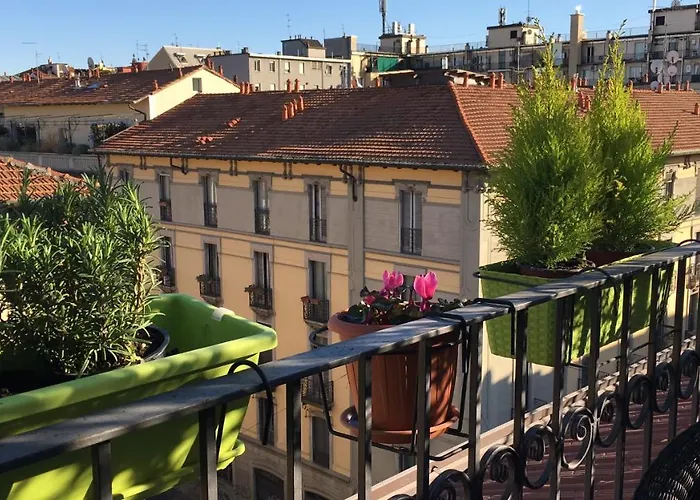 Pied À Terre With Terrazza In City Center